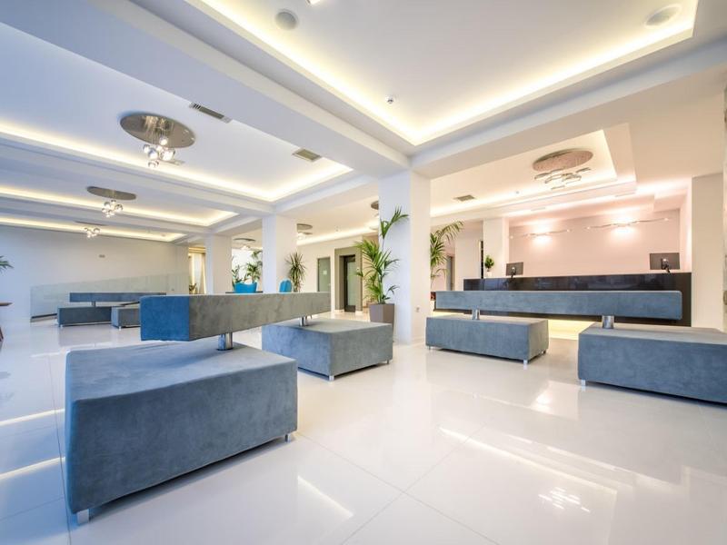 Mediterranee Hotel Plános Екстериор снимка