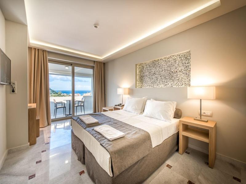 Mediterranee Hotel Plános Екстериор снимка