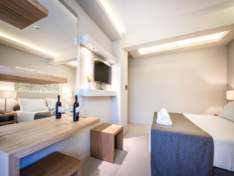 Mediterranee Hotel Plános Екстериор снимка